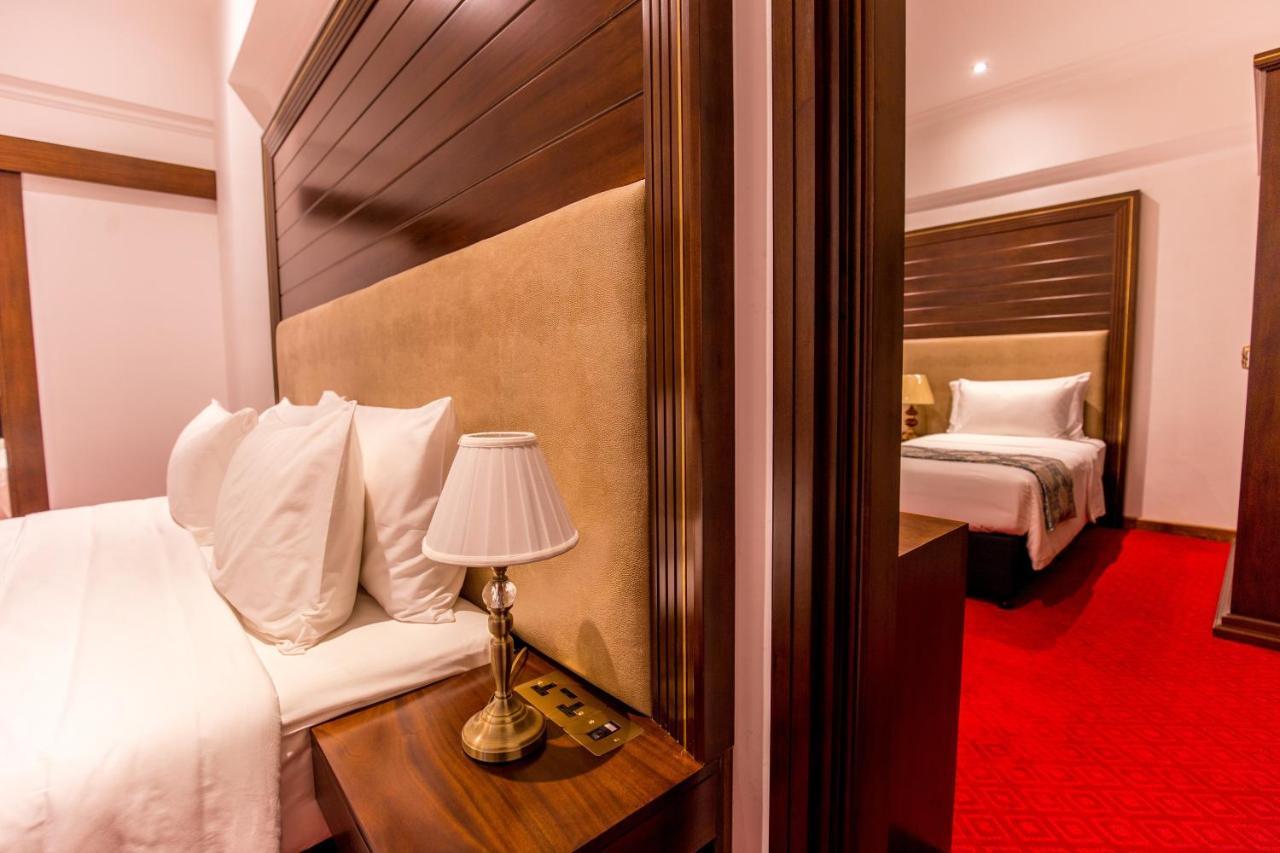 Deluxe Family Room Early check Late Check-out on Availability,726050128:JPEG